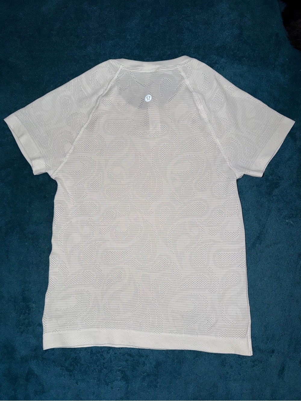 Lululemon Swiftly Tech Short Sleeve waist Length  Paisley
White Tee Women’s 4 - Picture 4 of 13